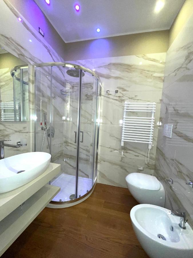 La Casa Di Erica Bed & Breakfast เนเปิลส์ ภายนอก รูปภาพ