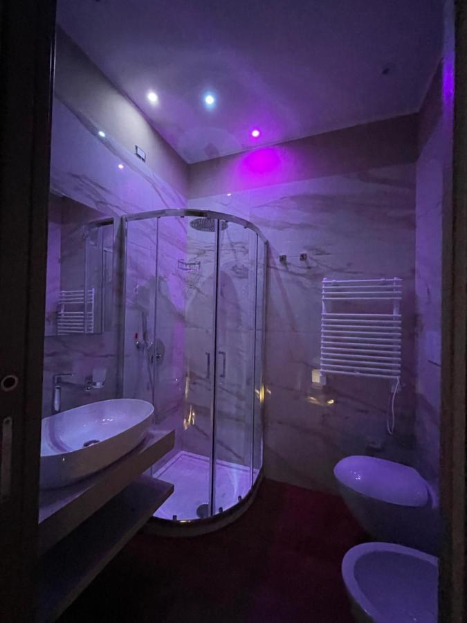 La Casa Di Erica Bed & Breakfast เนเปิลส์ ภายนอก รูปภาพ