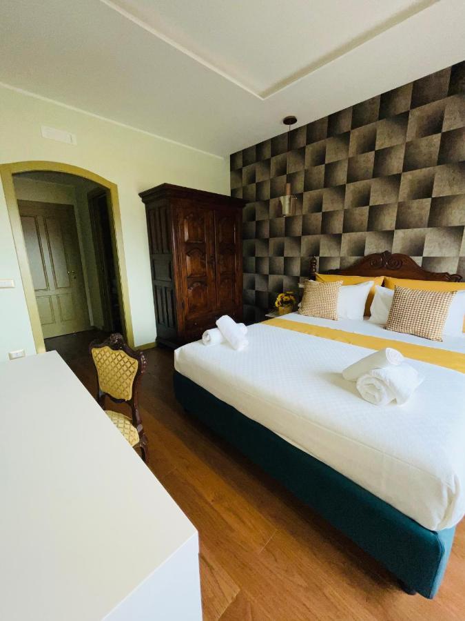 La Casa Di Erica Bed & Breakfast เนเปิลส์ ภายนอก รูปภาพ