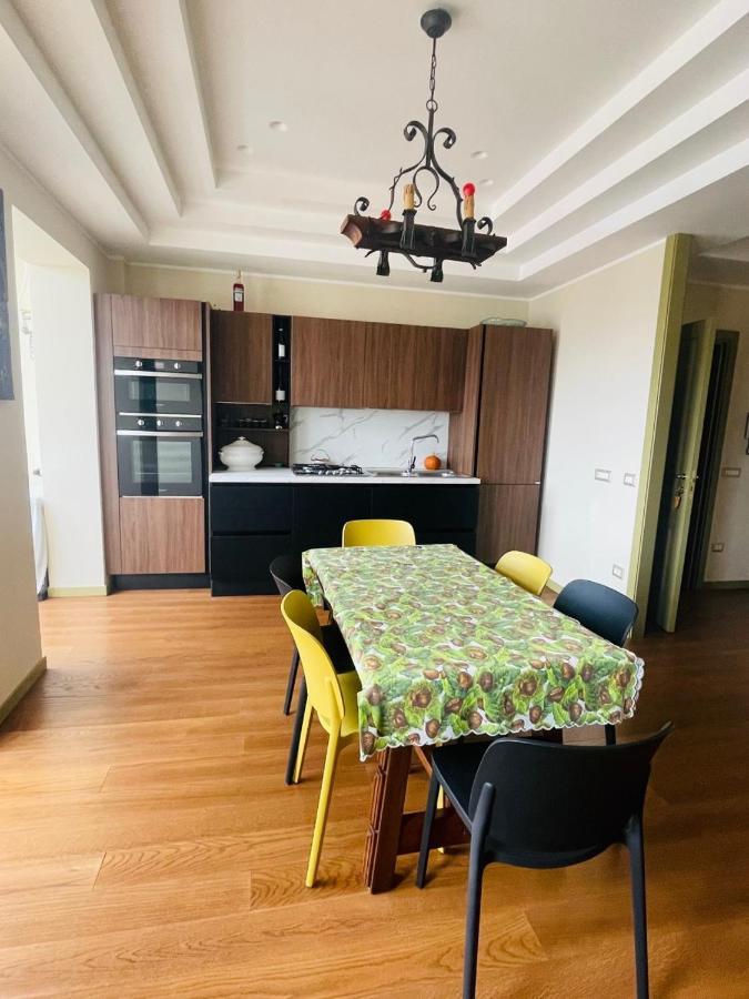 La Casa Di Erica Bed & Breakfast เนเปิลส์ ภายนอก รูปภาพ